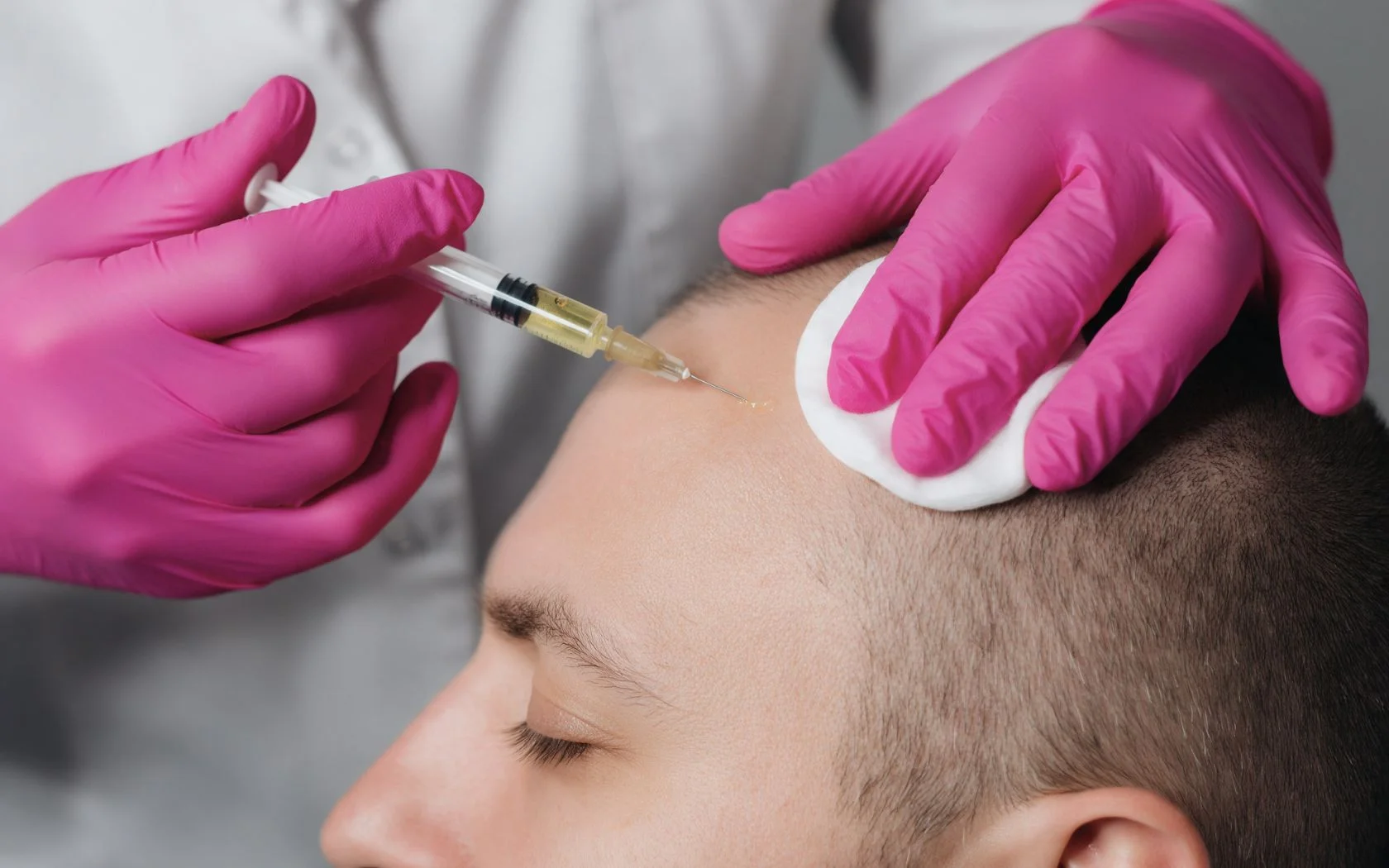 Tratamiento de Bioestimulación capilar para el pelo: qué es y cómo estimula su crecimiento